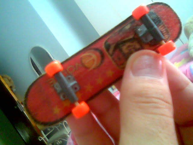Evolve Fingerboard 2005